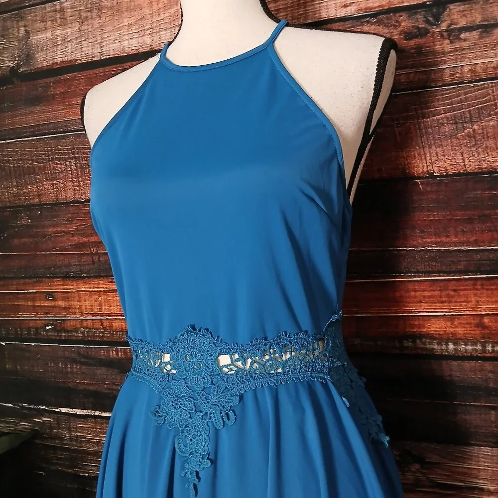 NWT Listicle Mini Dress Size S Blue Skater Lace Applique Open Shoulder Nylon - Picture 4 of 12